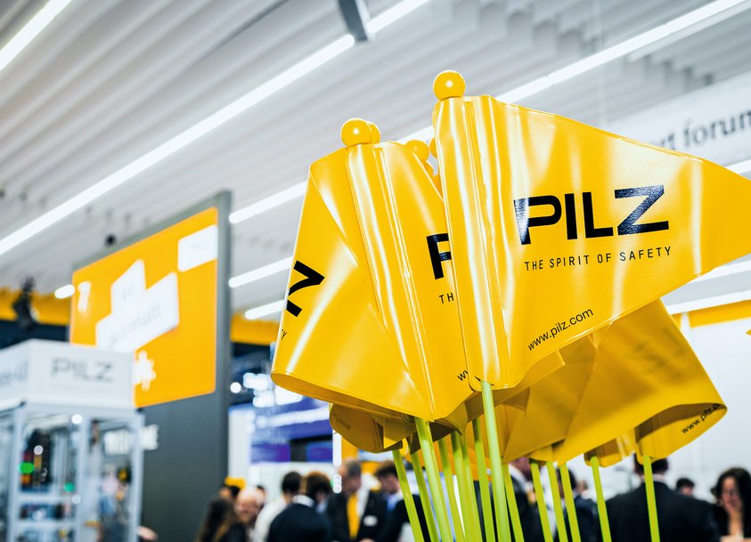 Pilz at SPS smart production solutions 2023 - Looking at the new Machinery Regulation - Safety & Security in Transformation